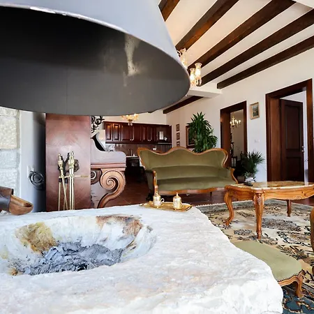 Sunrise House - Swimming Pool Villa Berat