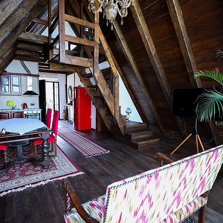 Sunrise House - Swimming Pool Villa Berat