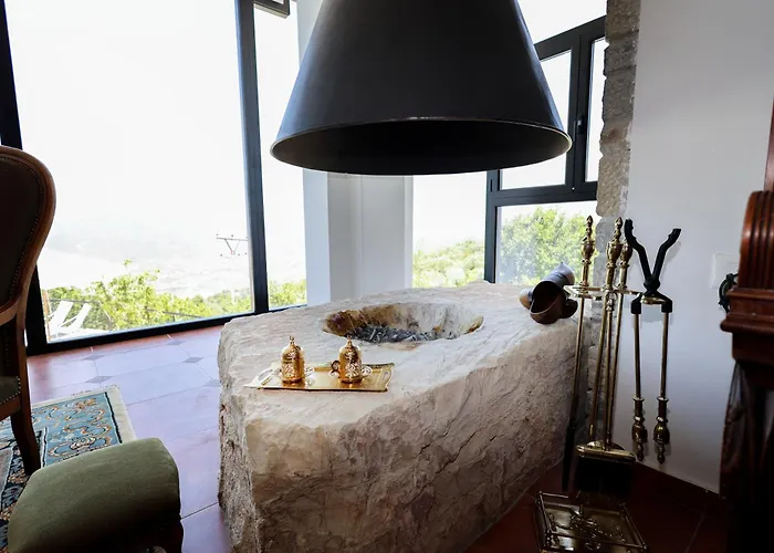 Sunrise House - Swimming Pool Villa Berat