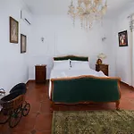 Sunrise House - Swimming Pool