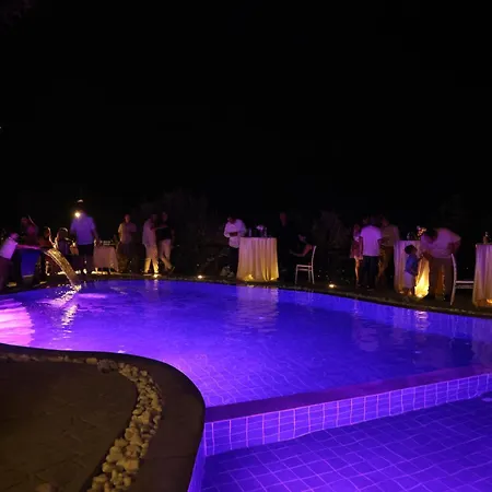 Sunrise House - Swimming Pool *