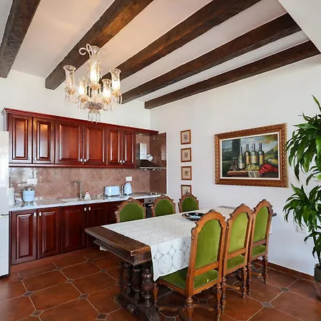 Sunrise House - Swimming Pool Villa