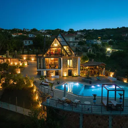 Sunrise House - Swimming Pool Villa *