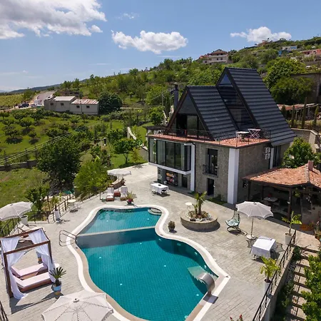 Sunrise House - Swimming Pool Villa